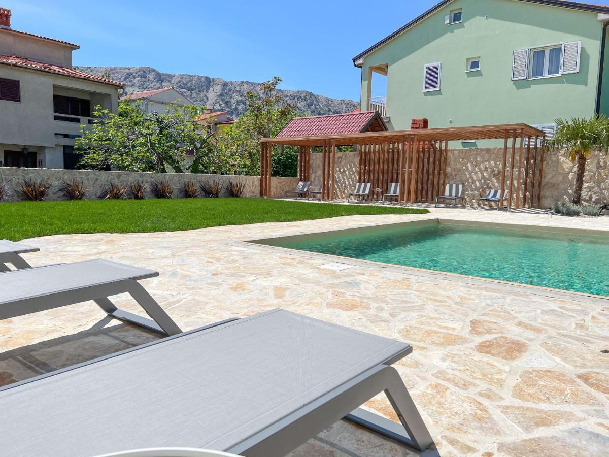 Apartment Baska Mit Poolarea - Krk, Kroatien Ngoại thất bức ảnh